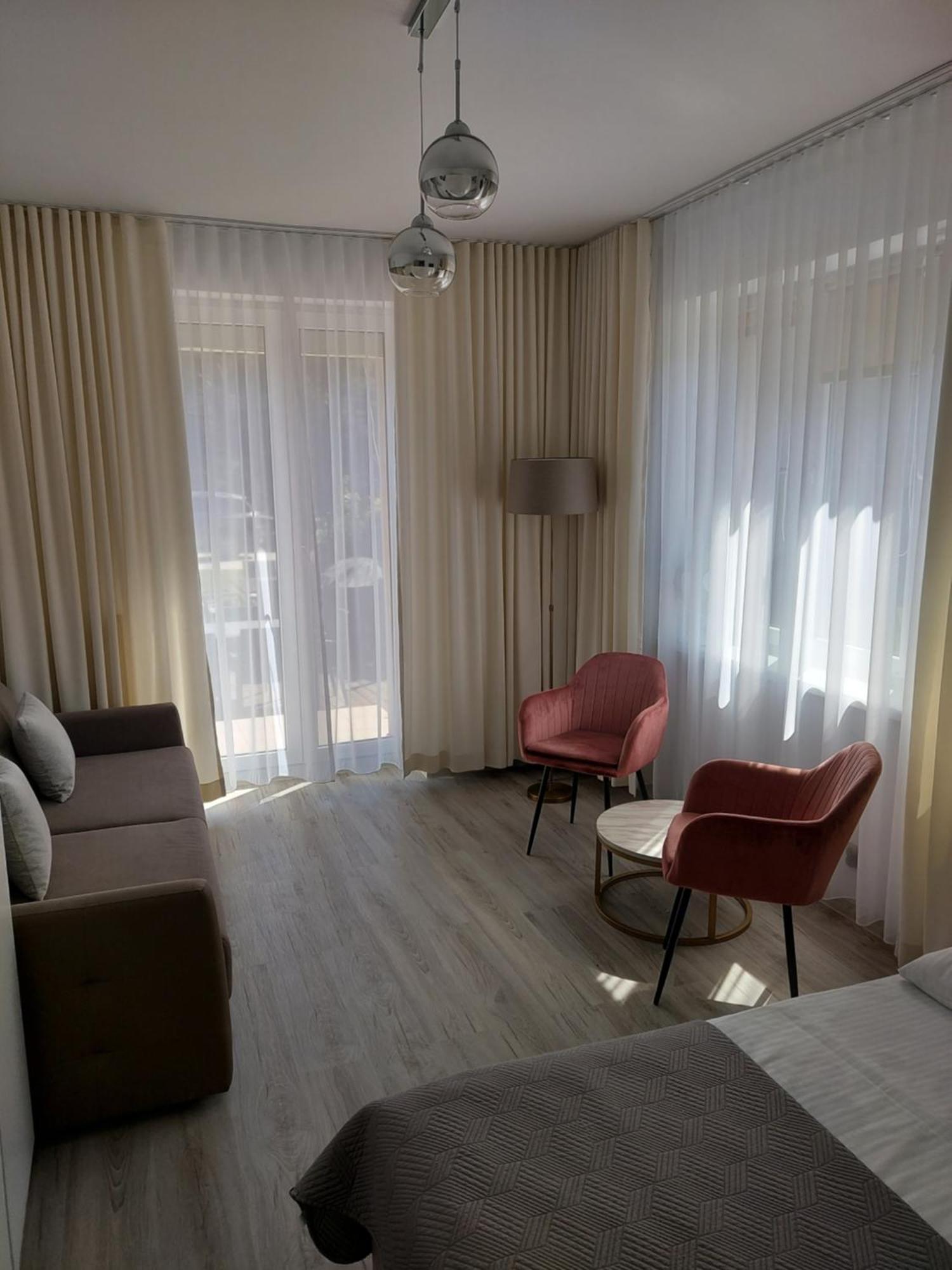 Pokoje Goscinne Silver Rogowo  Exteriör bild